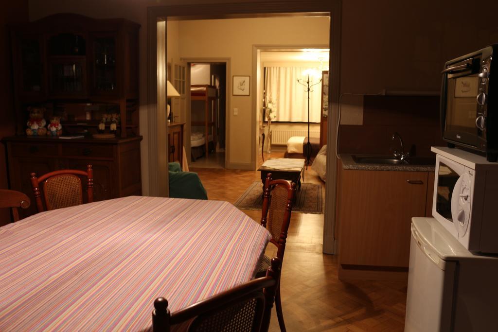 Studio Elisabeth Apartment Брюж Екстериор снимка
